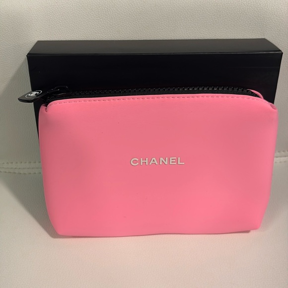 Brand New in Box Chanel Cosmetic Pouch. Perfect for gifting - Picture 2 of 5